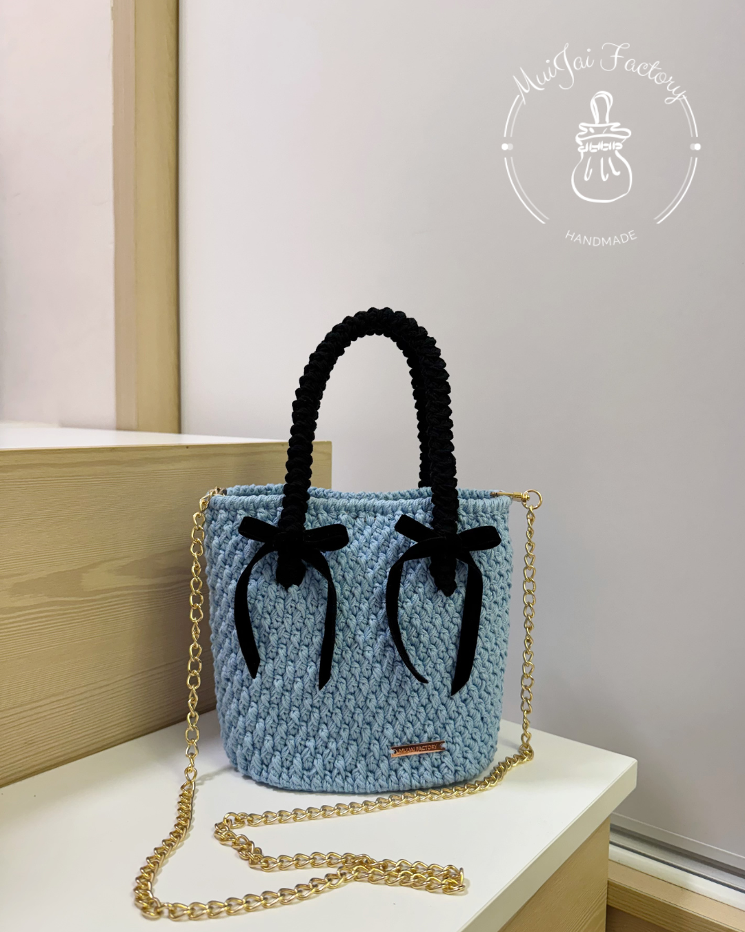 M009-S:  ♔ 𝙏𝙝𝙚 𝙉𝙪𝙩𝙘𝙧𝙖𝙘𝙠𝙚𝙧 𝙍𝙞𝙗𝙗𝙤𝙣𝙨 𝘽𝙖𝙜 ♔