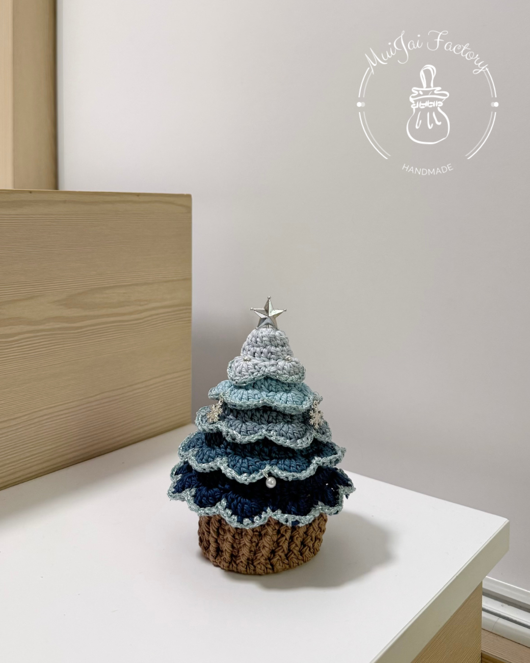 𝒞𝒽𝓇𝒾𝓈𝓉𝓂𝒶𝓈 𝒯𝓇𝑒𝑒 𝒞𝒶𝓃𝒹𝓎 𝐵𝑜𝓍🎄 (S size)