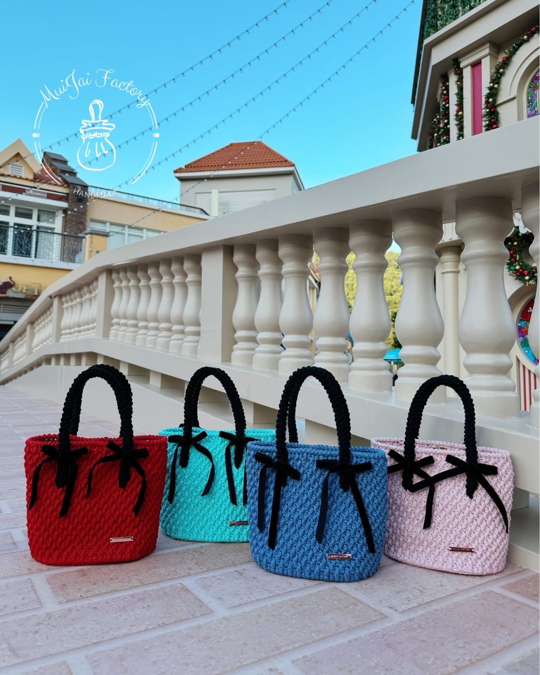 M009-S:  ♔ 𝙏𝙝𝙚 𝙉𝙪𝙩𝙘𝙧𝙖𝙘𝙠𝙚𝙧 𝙍𝙞𝙗𝙗𝙤𝙣𝙨 𝘽𝙖𝙜 ♔