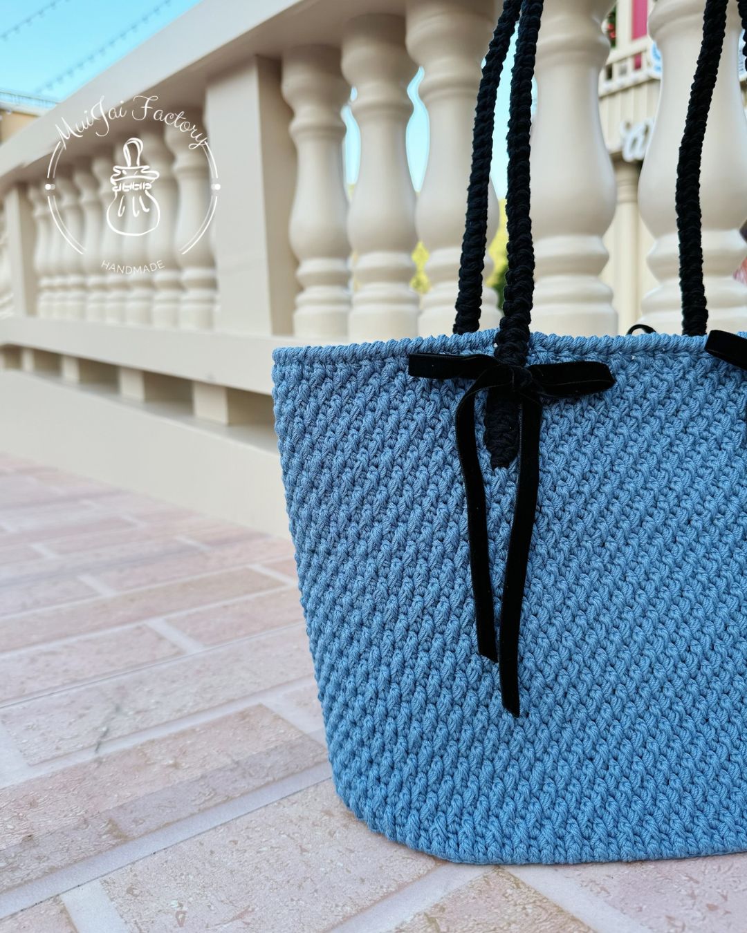 M009-L: ♔ 𝙏𝙝𝙚 𝙉𝙪𝙩𝙘𝙧𝙖𝙘𝙠𝙚𝙧 𝙍𝙞𝙗𝙗𝙤𝙣𝙨 𝘽𝙖𝙜 ♔