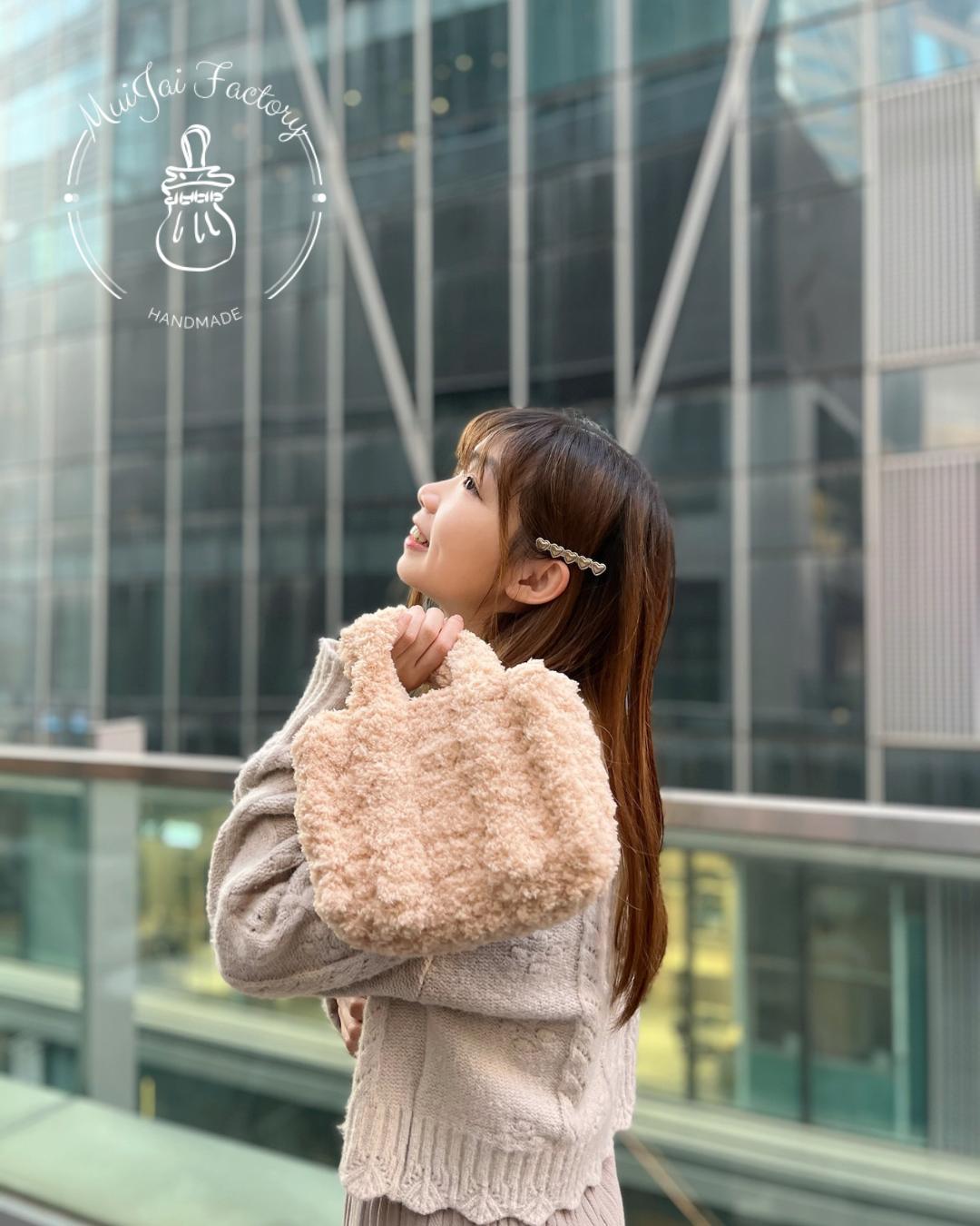 M005: ❆ 𝕎𝕚𝕟𝕥𝕖𝕣𝕥𝕚𝕞𝕖 𝕃𝕠𝕧𝕖 𝔽𝕝𝕦𝕗𝕗𝕪 𝔹𝕒𝕘 ❆