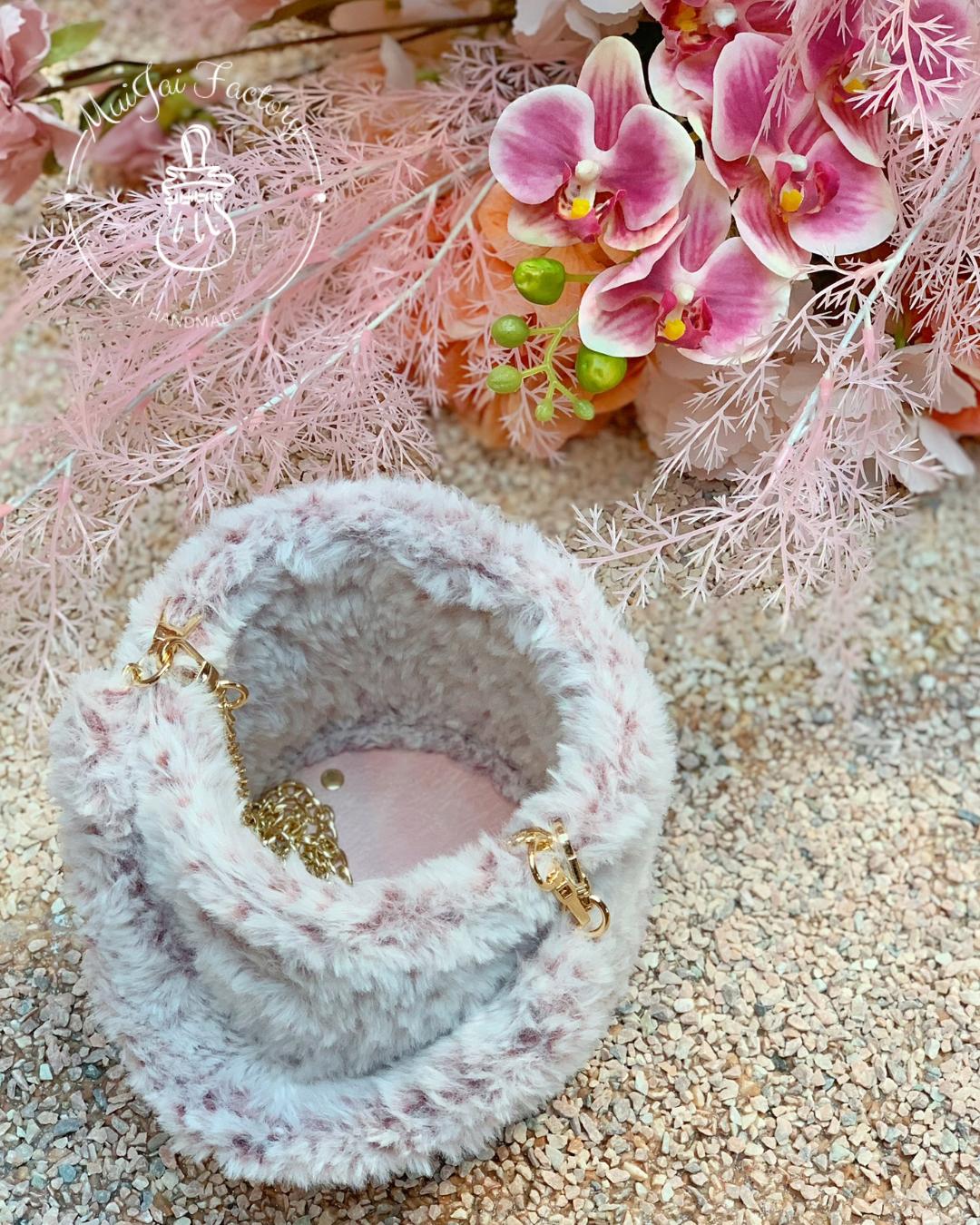 M006: ❅ 𝓕𝓻𝓸𝔃𝓮𝓷 𝓗𝓮𝓪𝓻𝓽 𝓕𝓪𝓾𝔁 𝓕𝓾𝓻 𝓑𝓪𝓰 ❅